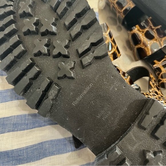 Reformation sandal - Picture 3 of 5